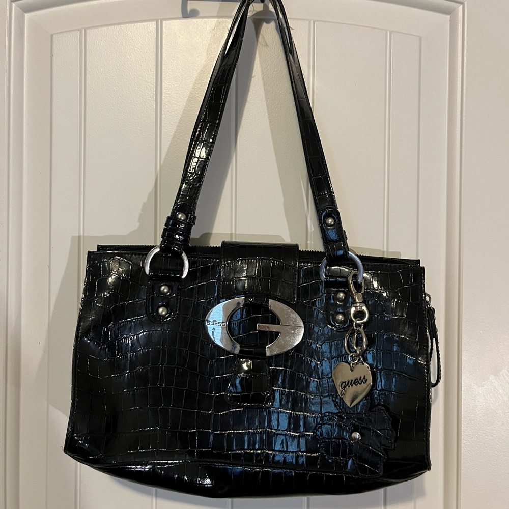 Guess bag with keychain